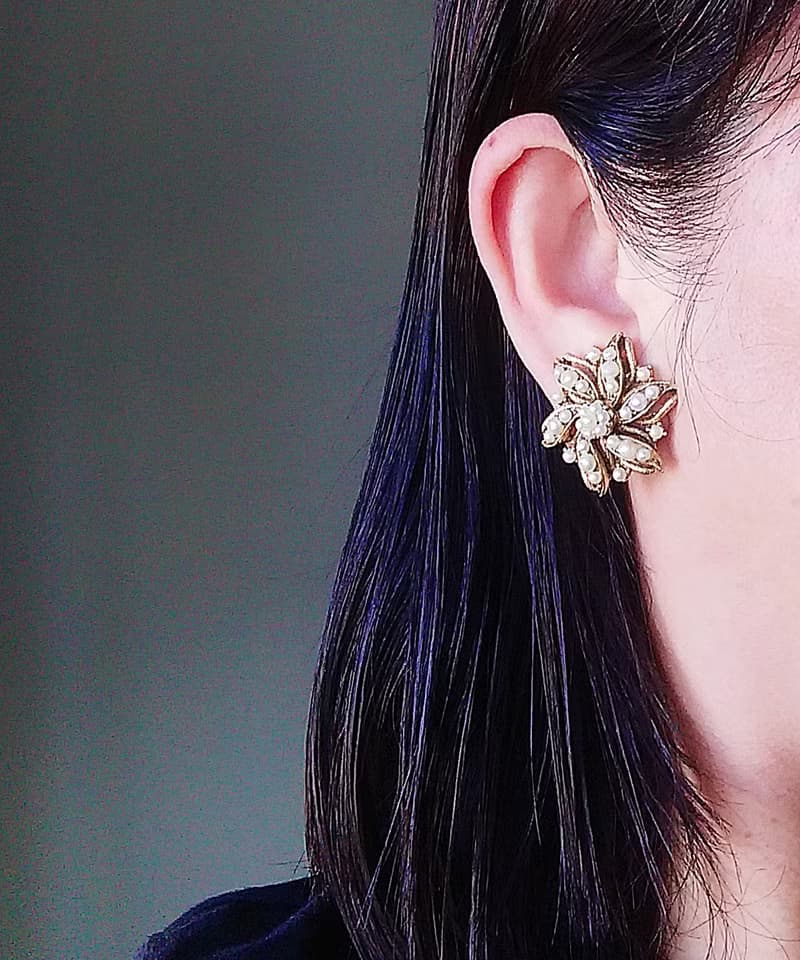Vintage Jewelry 西洋古董飾品 FLORENZA 星花仿珠 夾式耳環