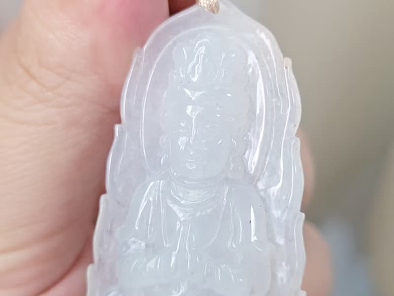 【親翠】天然翡翠 白冰清爽透亮灑烏雞點開臉和美觀音項鍊 佛系