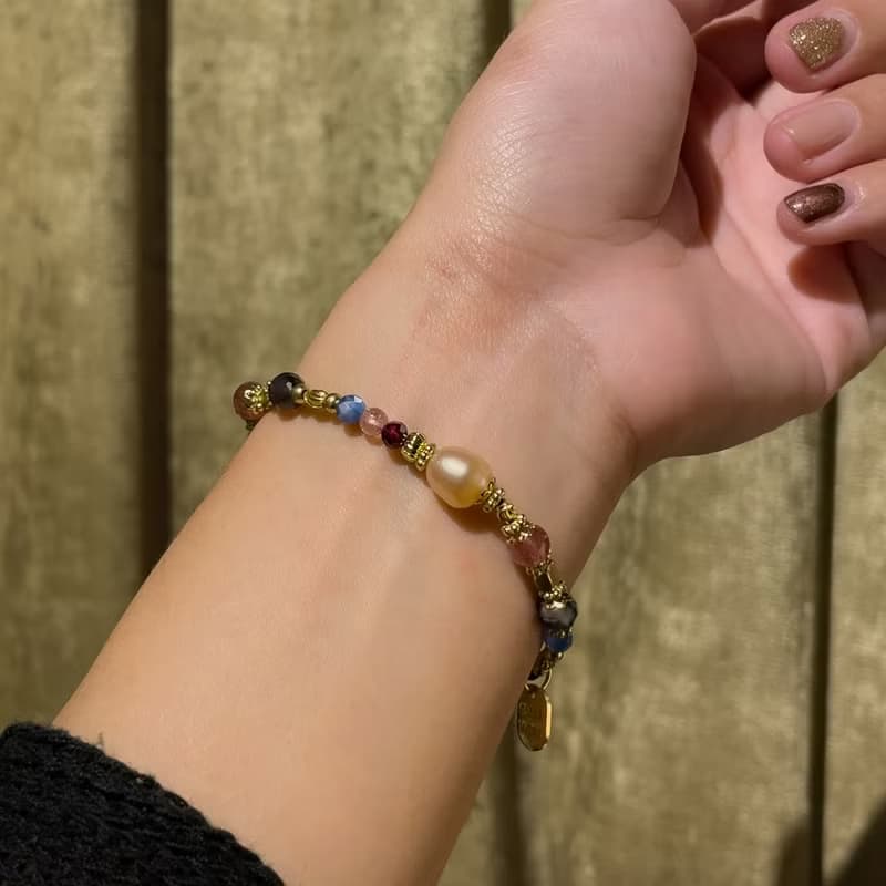 繡球之舞 // C1421草莓晶堇青石橙珍珠手鍊