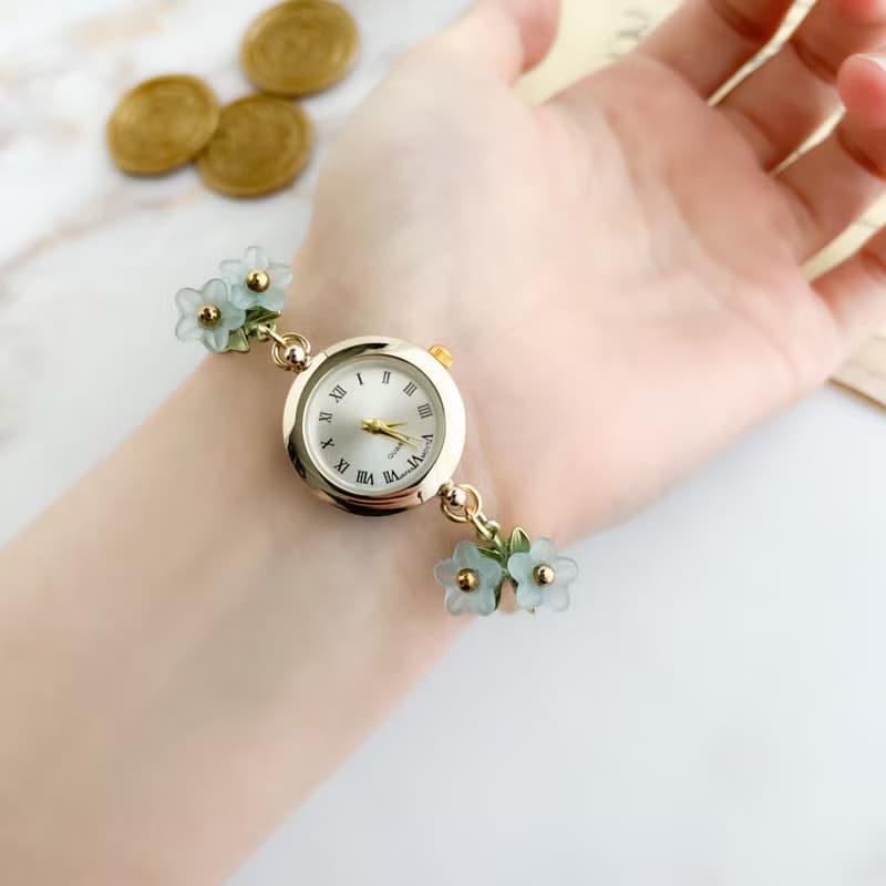 Ciro ブルーフラワーと淡水パールのブレスレットウォッチ　LI193