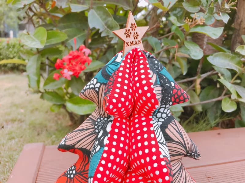 聖誕樹/布作聖誕樹/布製聖誕樹-大紅花朵