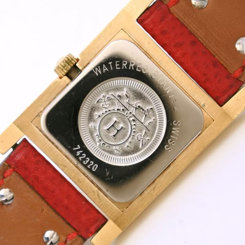【日本直送】エルメス HERMES メドール 腕時計 金メッキ × レザー 赤/ゴールド  クオーツ 白文字盤 レディース【中古】