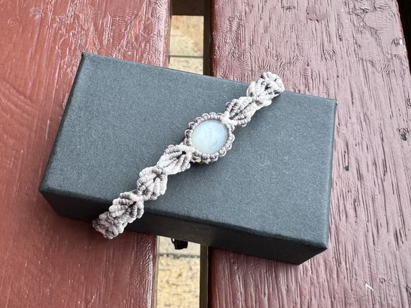 230644 Macrame 南美蠟線 奶油月亮石 手鍊