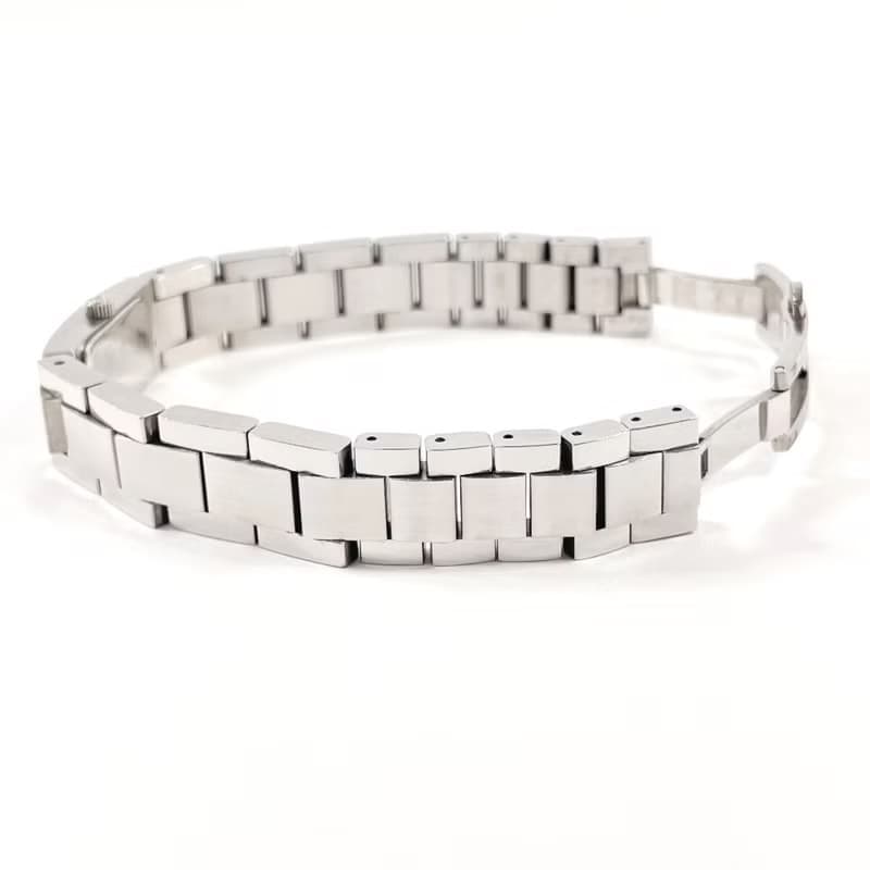 【日本直送 中古美品】グッチ GUCCI 腕時計 4600L ステンレススチール シルバー クオーツ ヴィンテージ