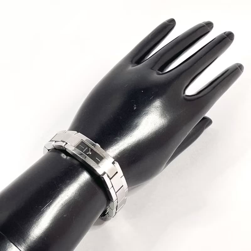 【日本直送 中古美品】グッチ GUCCI 腕時計 4600L ステンレススチール シルバー クオーツ ヴィンテージ