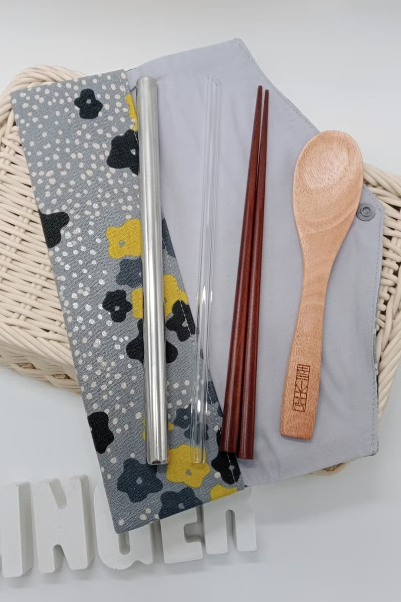 //銀色狐狸// 餐具包/刷具包/文具筆袋