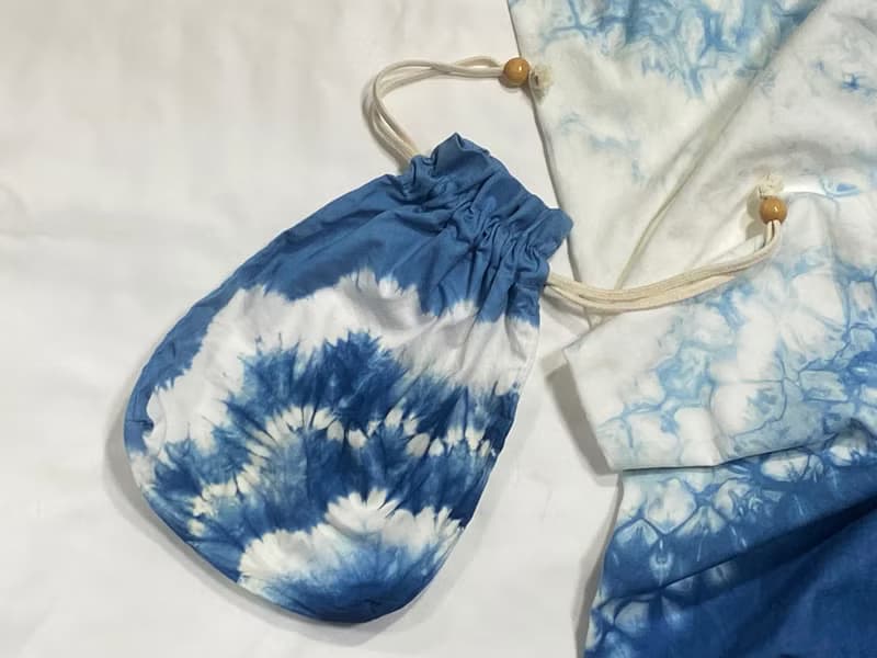 藍染花花束口袋/植物染棉布袋/縫染收納袋