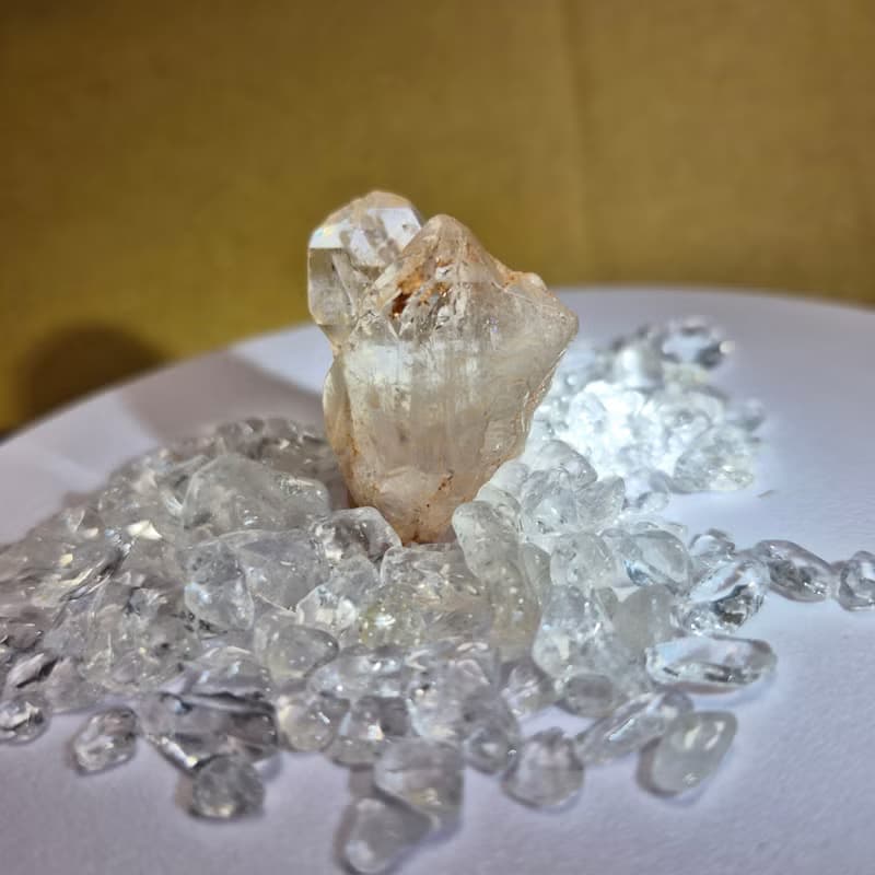 •愛心形紅泥骸骨水晶• 水晶原礦 可作迷你聚寶盆 水晶盆栽