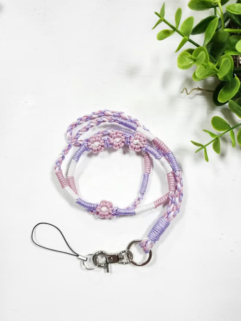Paris*Le Bonheun。細繩的纏繞。編織手腕繩。頸繩(小清新花花兒)