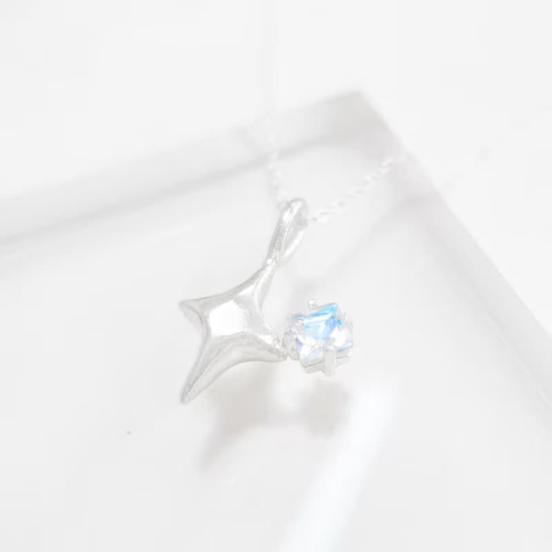 / 星塵 / 頂級AAA+藍光月光石 北極星925純銀項鍊 月亮石 頸鏈