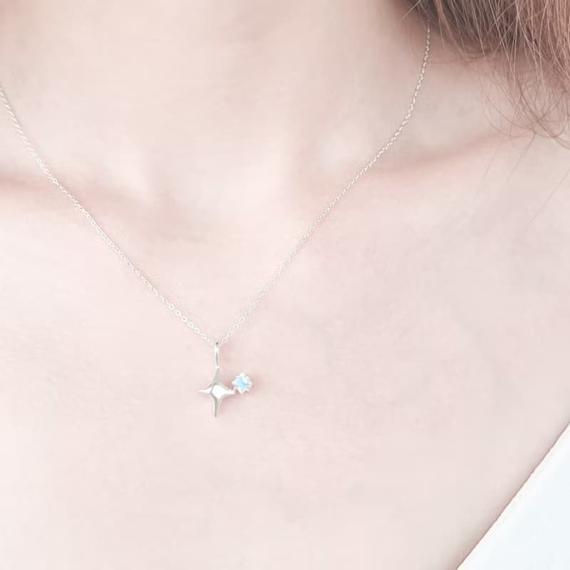 / 星塵 / 頂級AAA+藍光月光石 北極星925純銀項鍊 月亮石 頸鏈