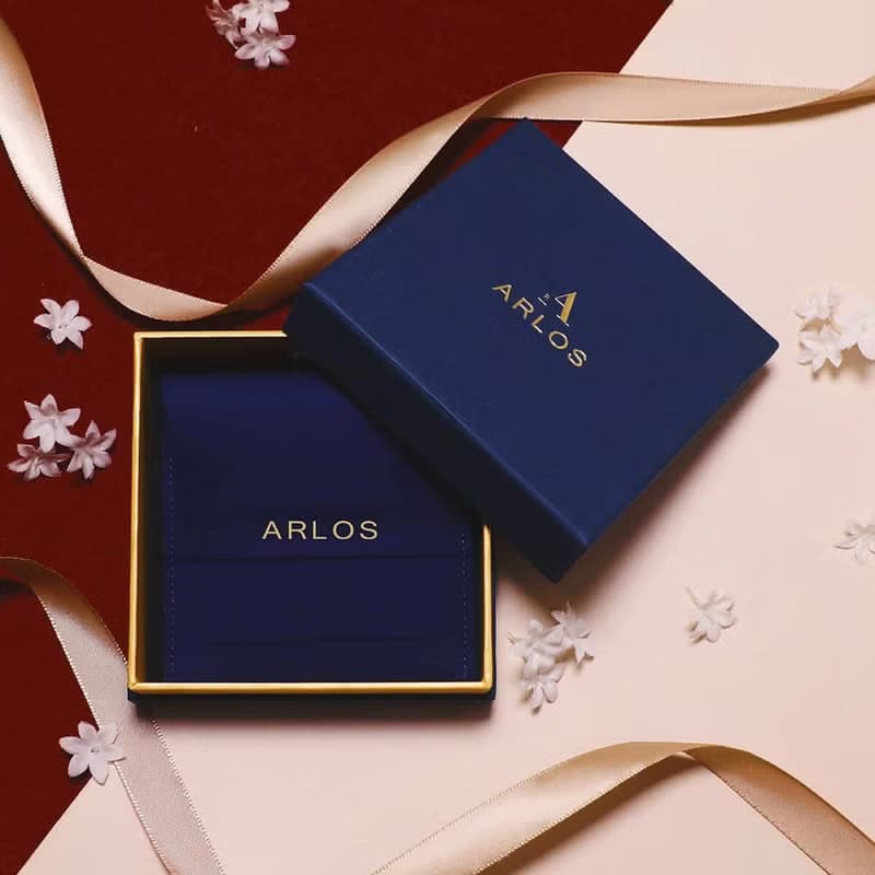 L'amour 優雅山茶花 頸鏈 (白金色)