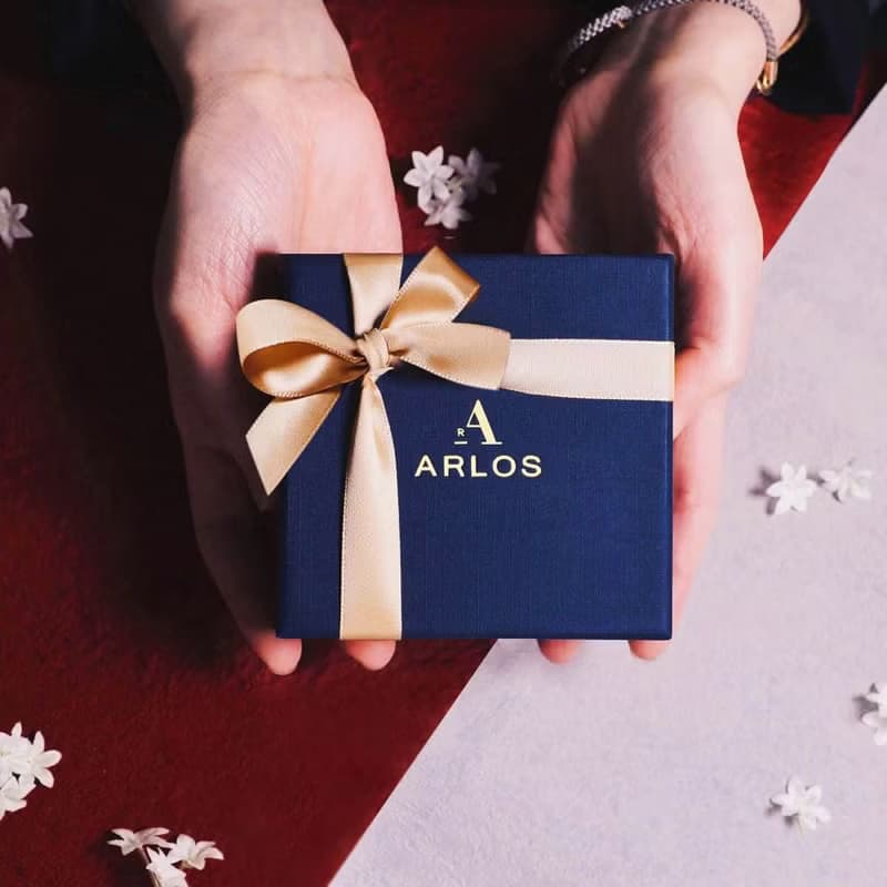 L'amour 優雅山茶花 頸鏈 (白金色)