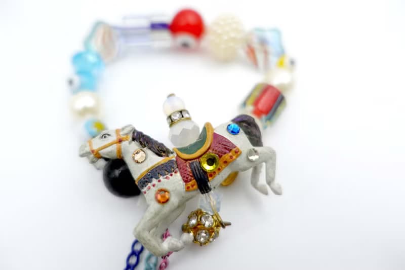 法國古董老件旋轉木馬獅子綴施華洛水晶文青小清新小花動物手鍊