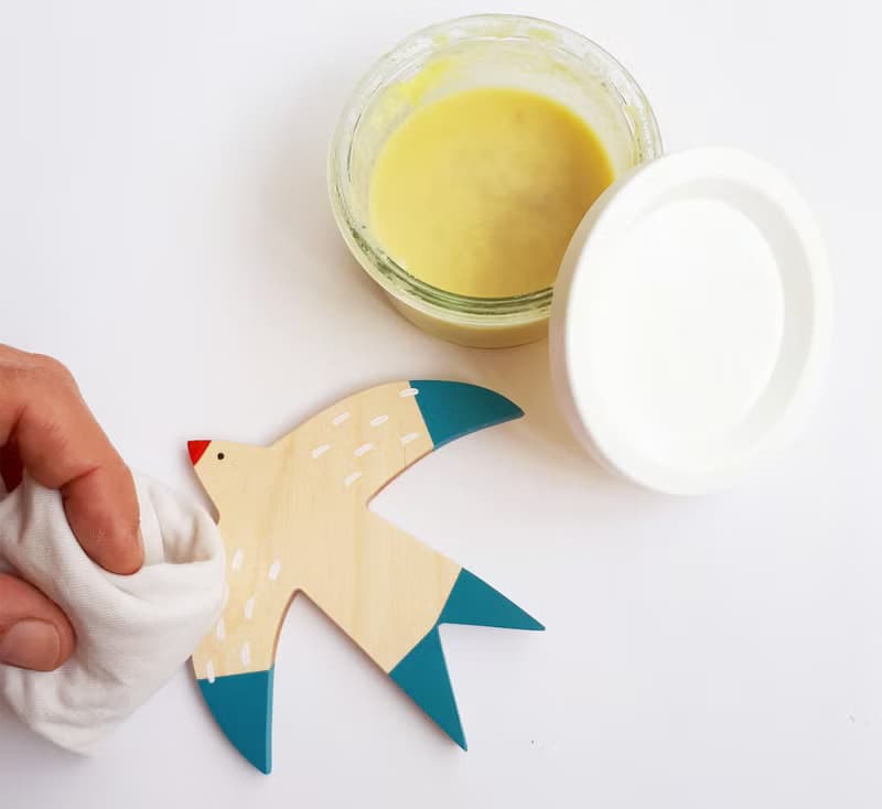 Three Birds wall decoration made of Finnish birch wood to brighten up your home.