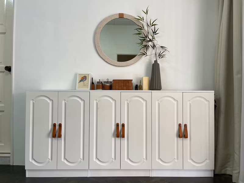 牛皮取手 //  衣櫃 //  櫃體 // 皮革把手 // 系統櫃 // 可訂製