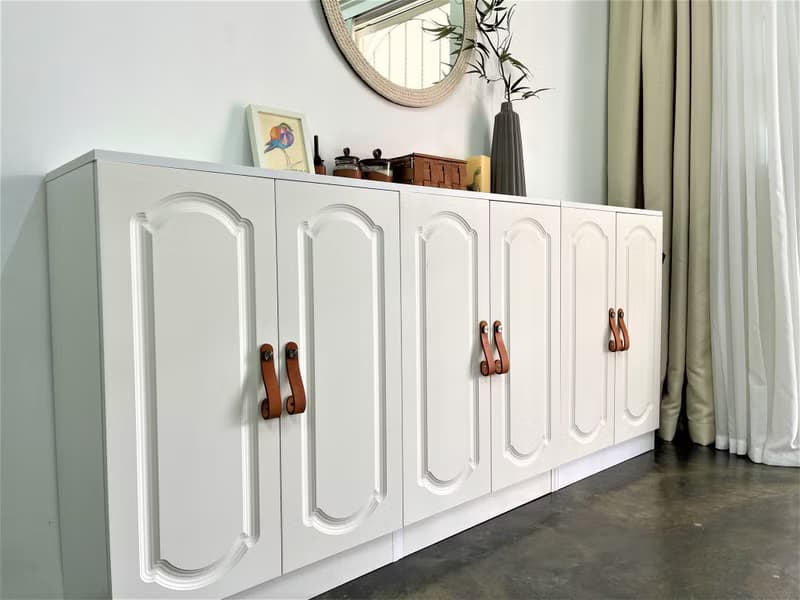 牛皮取手 //  衣櫃 //  櫃體 // 皮革把手 // 系統櫃 // 可訂製