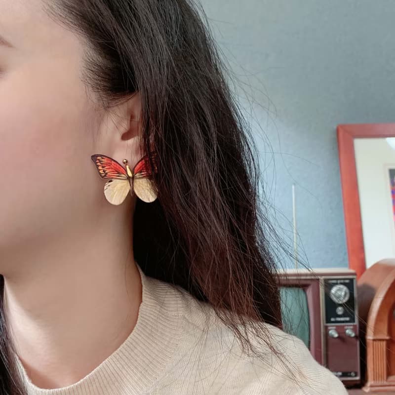 耳環 紅翅鶴頂粉蝶 刺繡 手工 蝴蝶 珍珠 耳夾 生日  禮盒 情人節