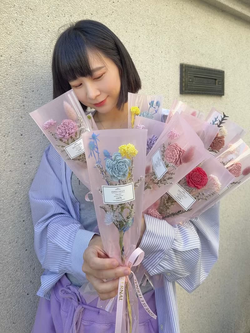 畢業花束系列。禮輕情義重 長型簡約花束 乾燥花小花束
