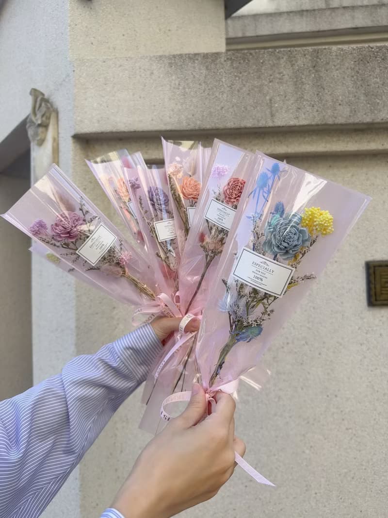 畢業花束系列。禮輕情義重 長型簡約花束 乾燥花小花束