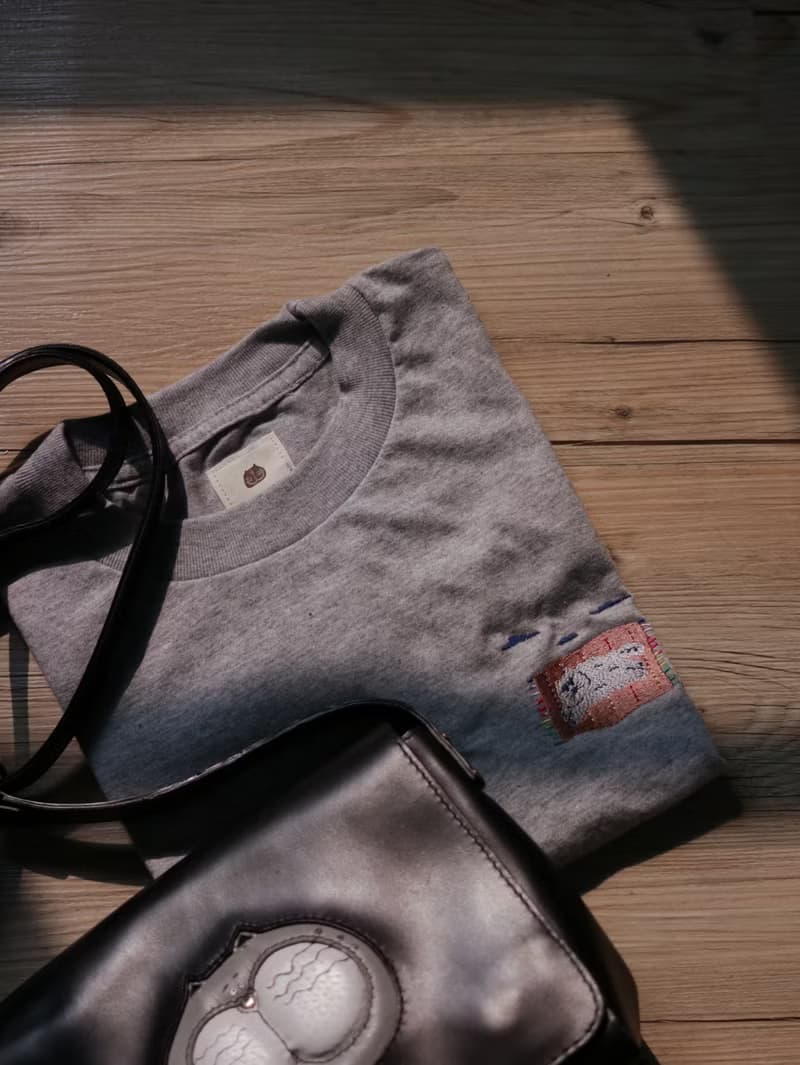Stay cozy /  上衣  刺繡 T-SHIRT  (中性版)