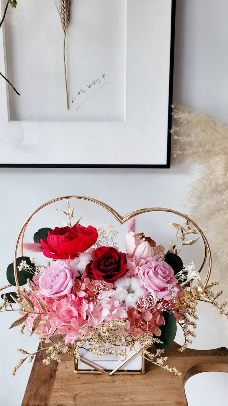 海藏設計│心型昂列斯特。紅粉質感金環桌花。祝賀花禮