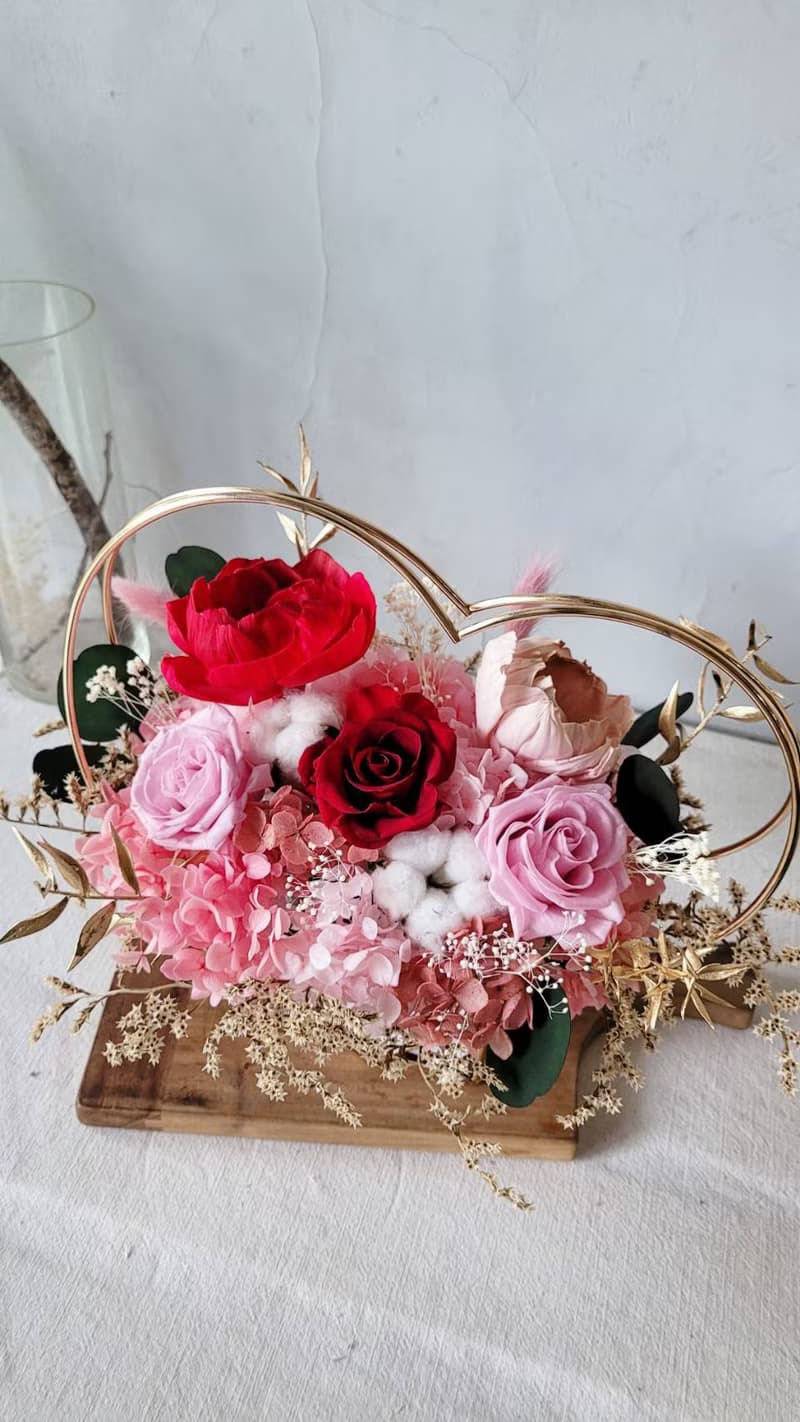 海藏設計│心型昂列斯特。紅粉質感金環桌花。祝賀花禮