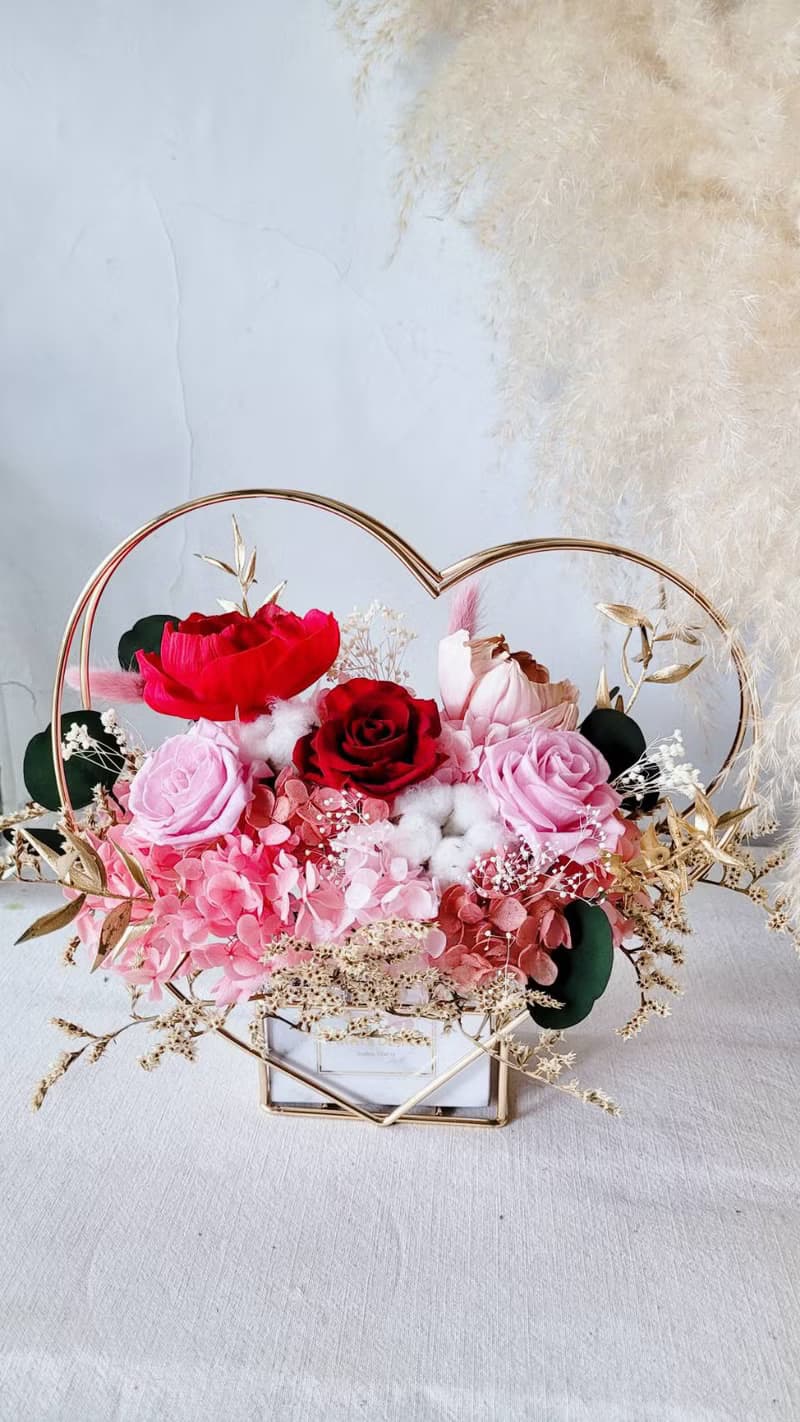 海藏設計│心型昂列斯特。紅粉質感金環桌花。祝賀花禮