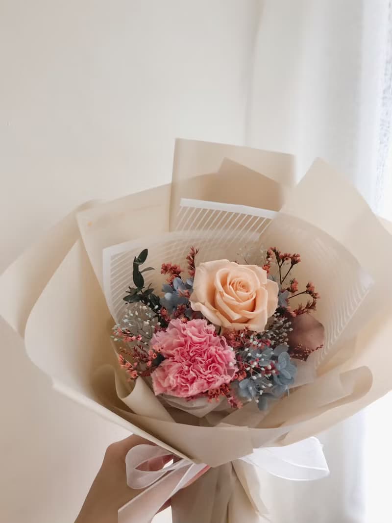 永生花 永生玫瑰花 康乃馨花束 母親節禮物 永生花束 情人節花束
