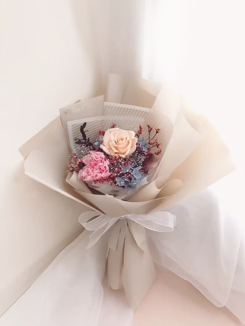 永生花 永生玫瑰花 康乃馨花束 母親節禮物 永生花束 情人節花束