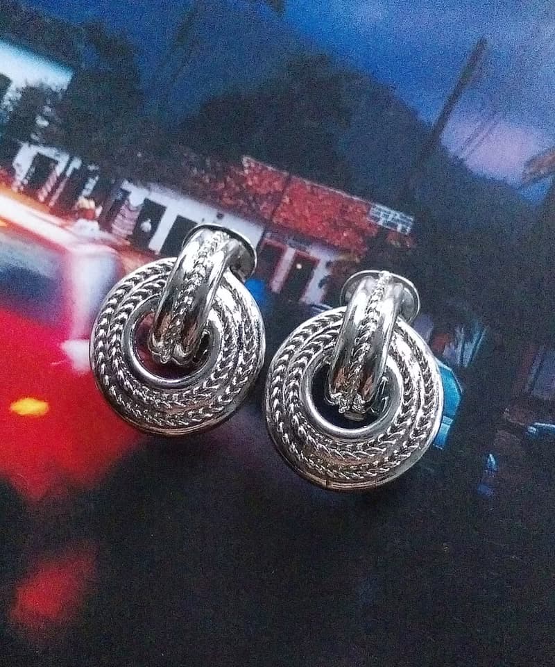 Vintage Jewelry 西洋古董飾品 KERISSA 銀色調 門環圈 夾式耳環
