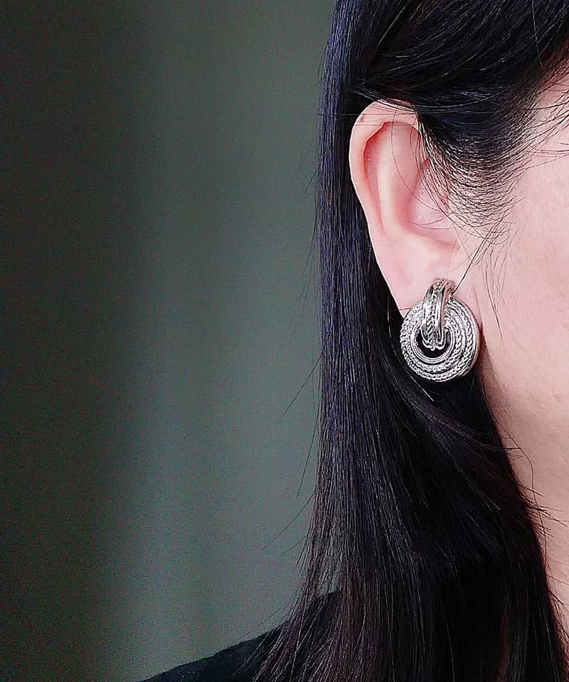 Vintage Jewelry 西洋古董飾品 KERISSA 銀色調 門環圈 夾式耳環