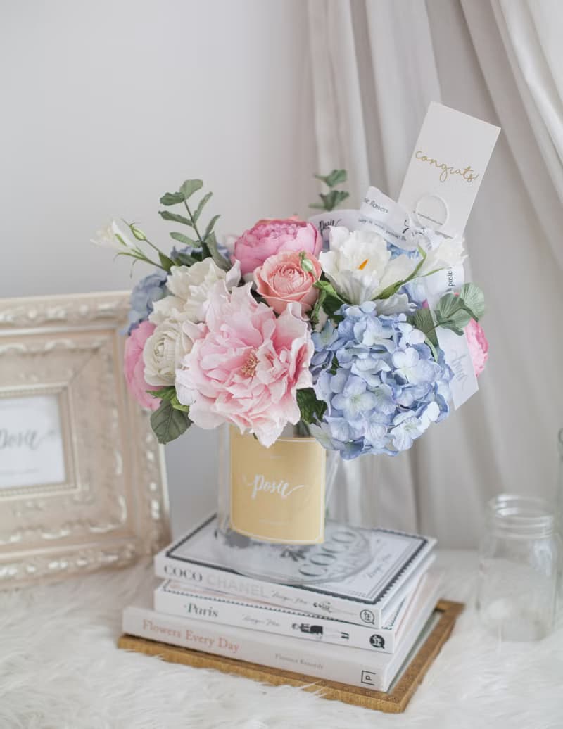 PASTEL PINK and BLUE | Hampton Vase Flower for Decoration