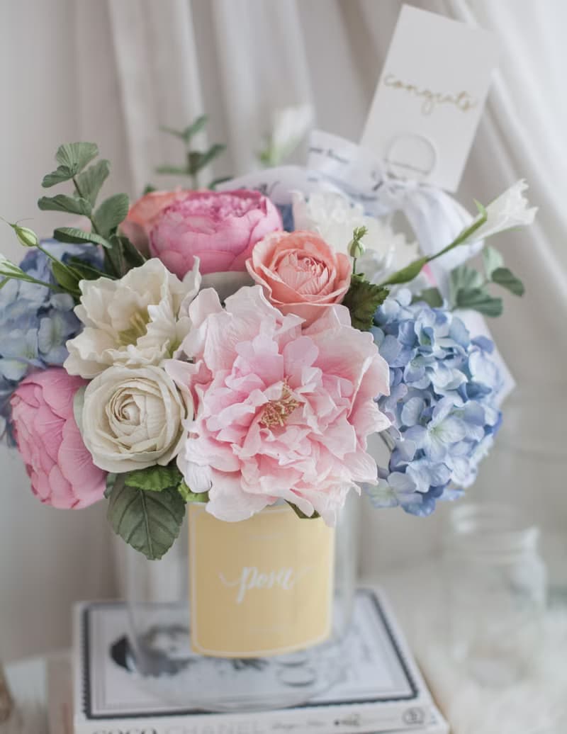 PASTEL PINK and BLUE | Hampton Vase Flower for Decoration