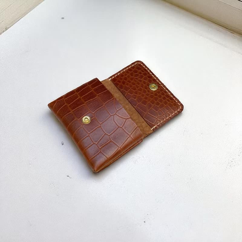 DUAL - 手工牛皮方正名片夾/零錢包 - 壓紋咖 (禮物 生日 聖誕節)