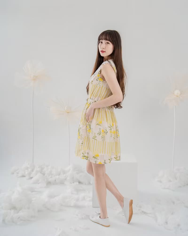 【波麗印花】滿天星蕾絲領短洋裝 附腰帶 小湊日和 油菜花