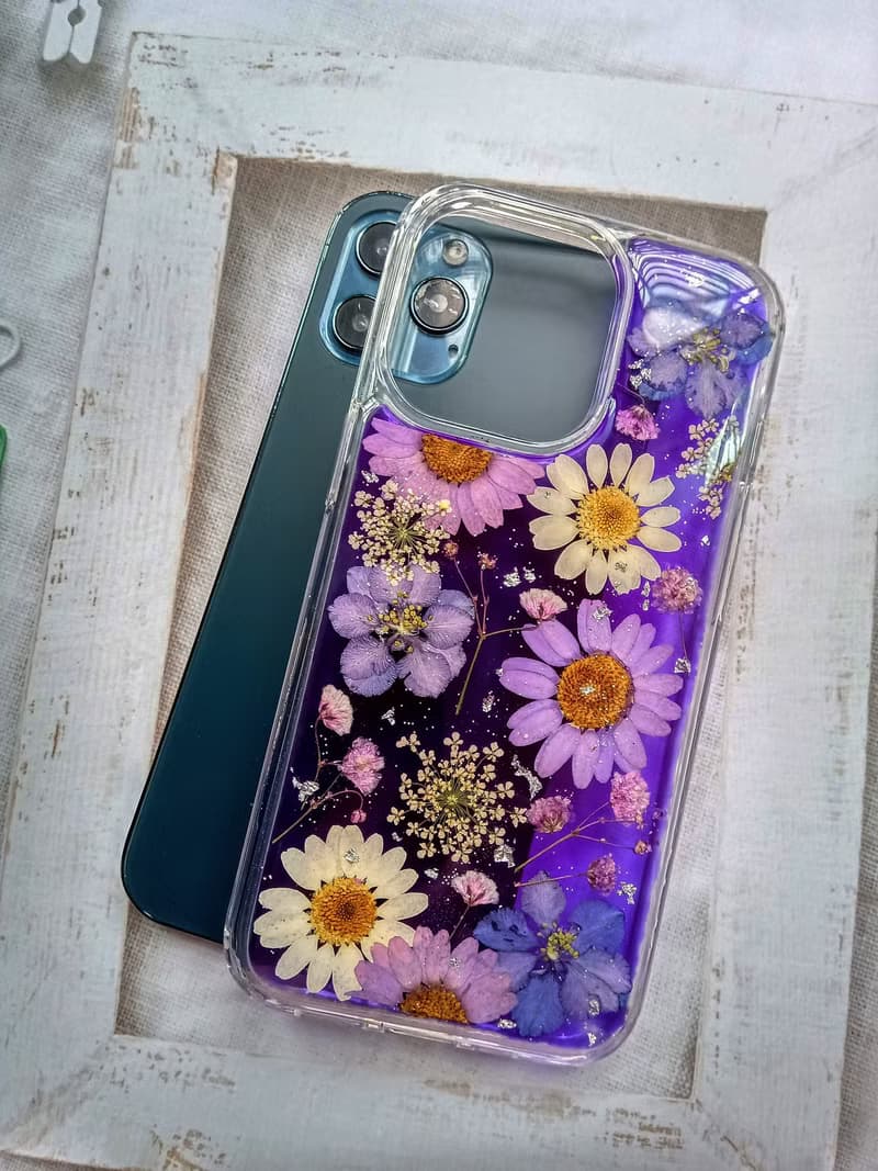 手作押花手機保護殼| iPhone 13 Pro | 紫色控