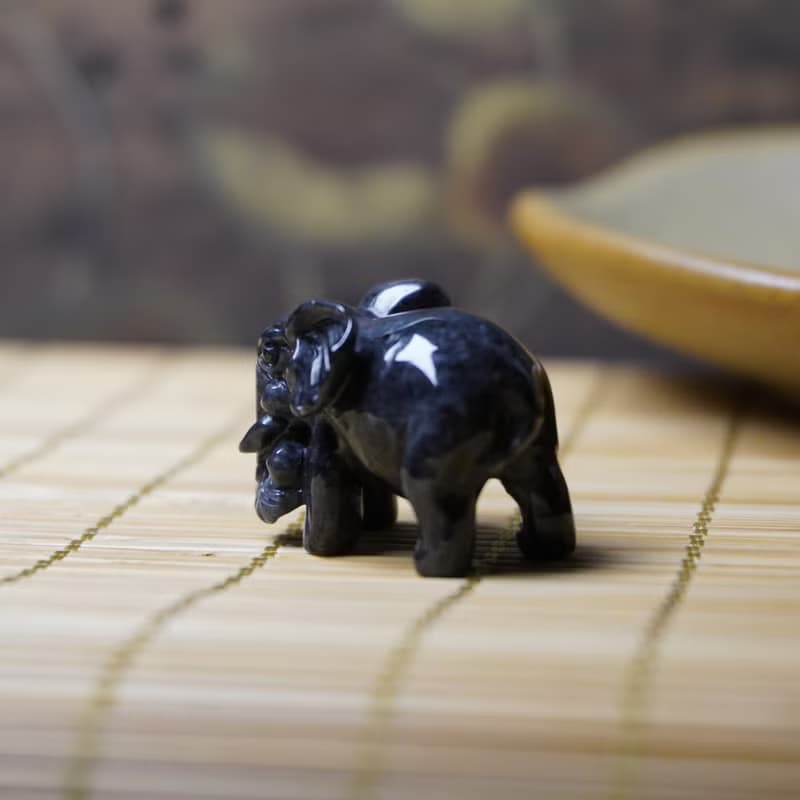 【吉象如意】烏雞翡翠大象擺飾 | 天然緬甸玉A貨翡翠 | 送禮