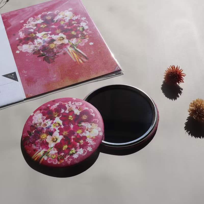 【まんまる手鏡】クリスマスローズの花束