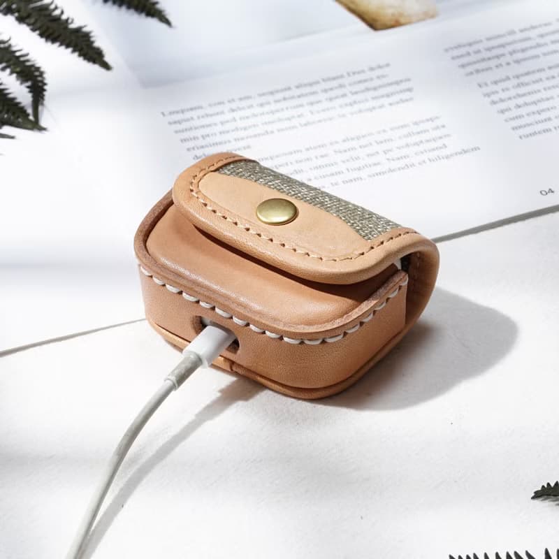 【Hiyori Essentials】日和小物 帆布拼接植鞣革 無線耳機保護套