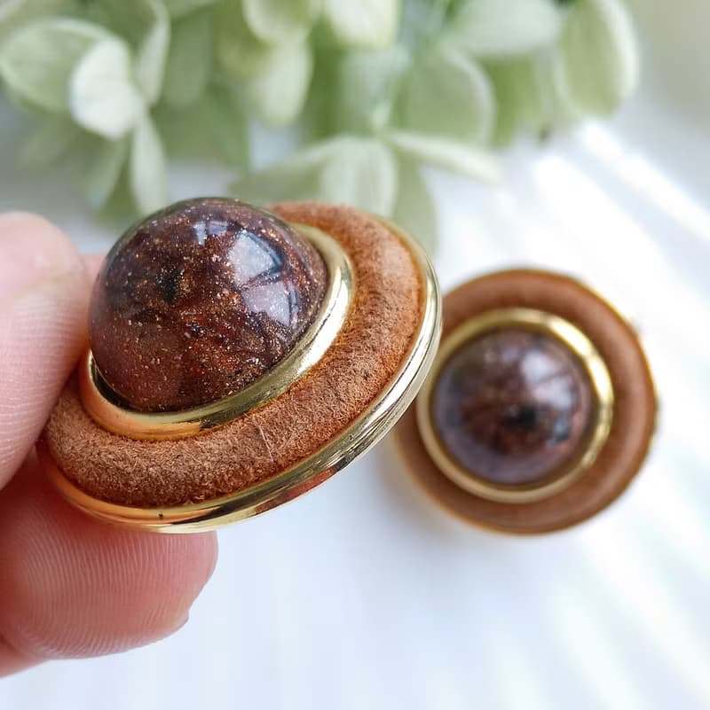 Vintage Jewelry 西洋古董飾品 經典 咖啡色調 鈕扣款 針式耳環
