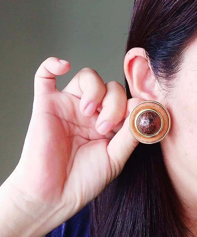 Vintage Jewelry 西洋古董飾品 經典 咖啡色調 鈕扣款 針式耳環