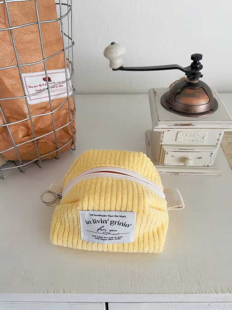 terry corduroy pouch S_milky yellow