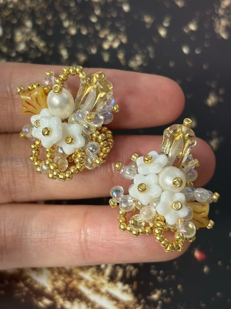 串珠花叢耳釘 原創手作耳飾 串珠花朵耳環
