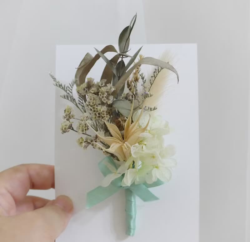 新郎主婚人伴郎娘招待胸花 結婚花束情人節求婚告白生日求婚禮物