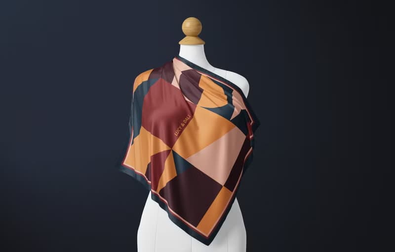 LUCY DALi ::真絲絲巾100%silk:: — 復古幾何印花大方巾 禮物
