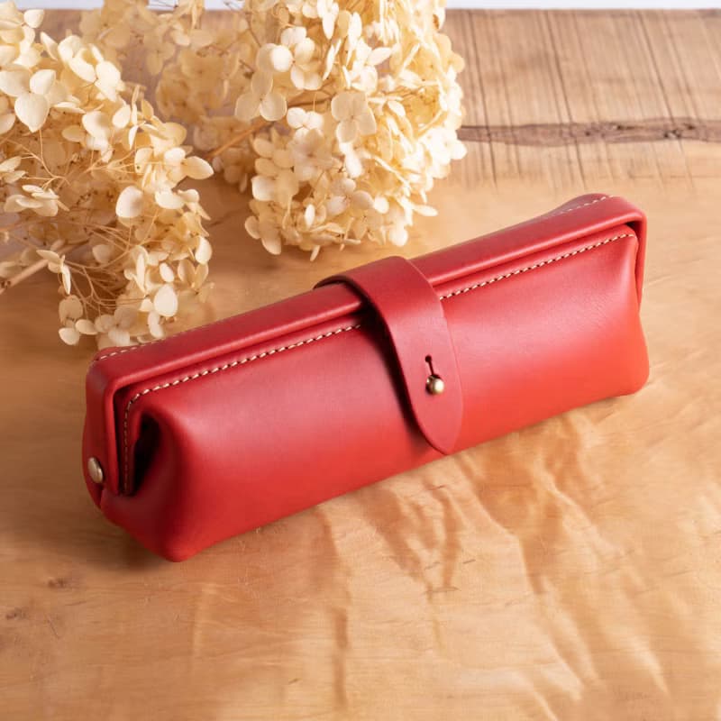 イタリアンレザーのペンケース Paka-pen #Red【入学祝】【就職祝】【カスタム可能なギフト】