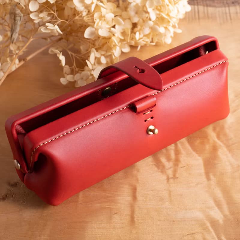 イタリアンレザーのペンケース Paka-pen #Red【入学祝】【就職祝】【カスタム可能なギフト】