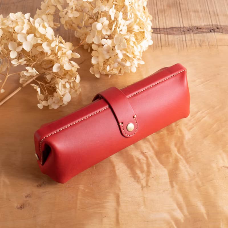 イタリアンレザーのペンケース Paka-pen #Red【入学祝】【就職祝】【カスタム可能なギフト】