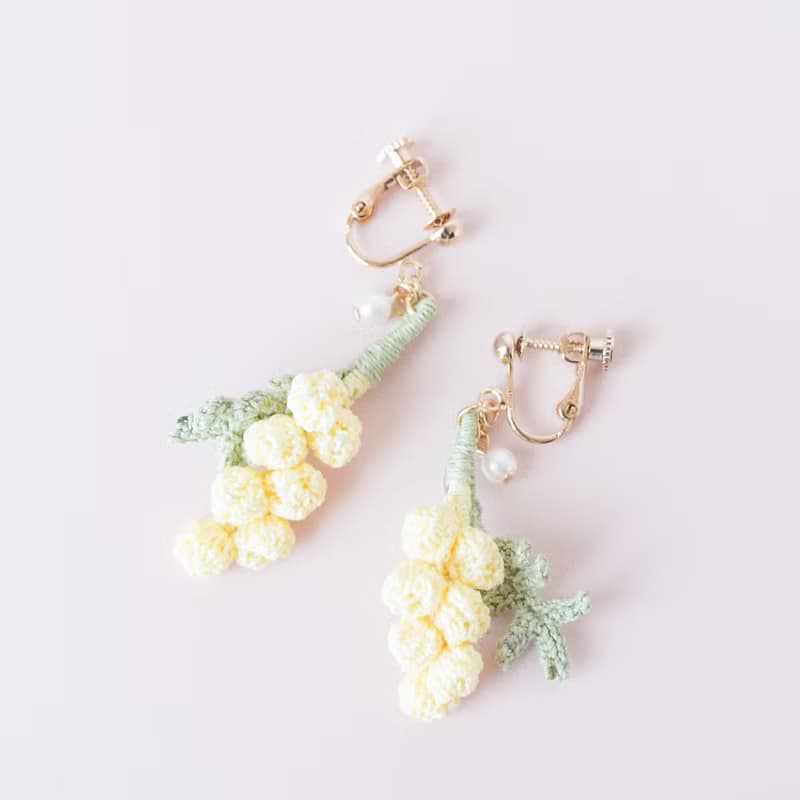 ミモザ ピアス/イヤリング